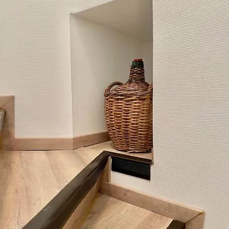 * Maison Chez J&j - Cite Medievale * Holiday home *