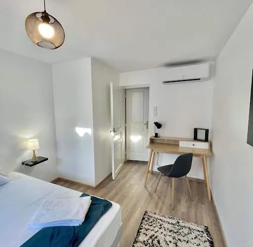 Σπίτι διακοπών * Maison Chez J&j - Cite Medievale * *