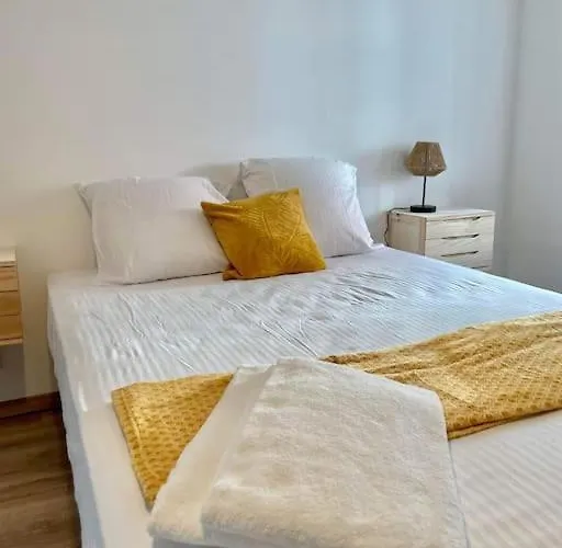 * Maison Chez J&j - Cite Medievale * *